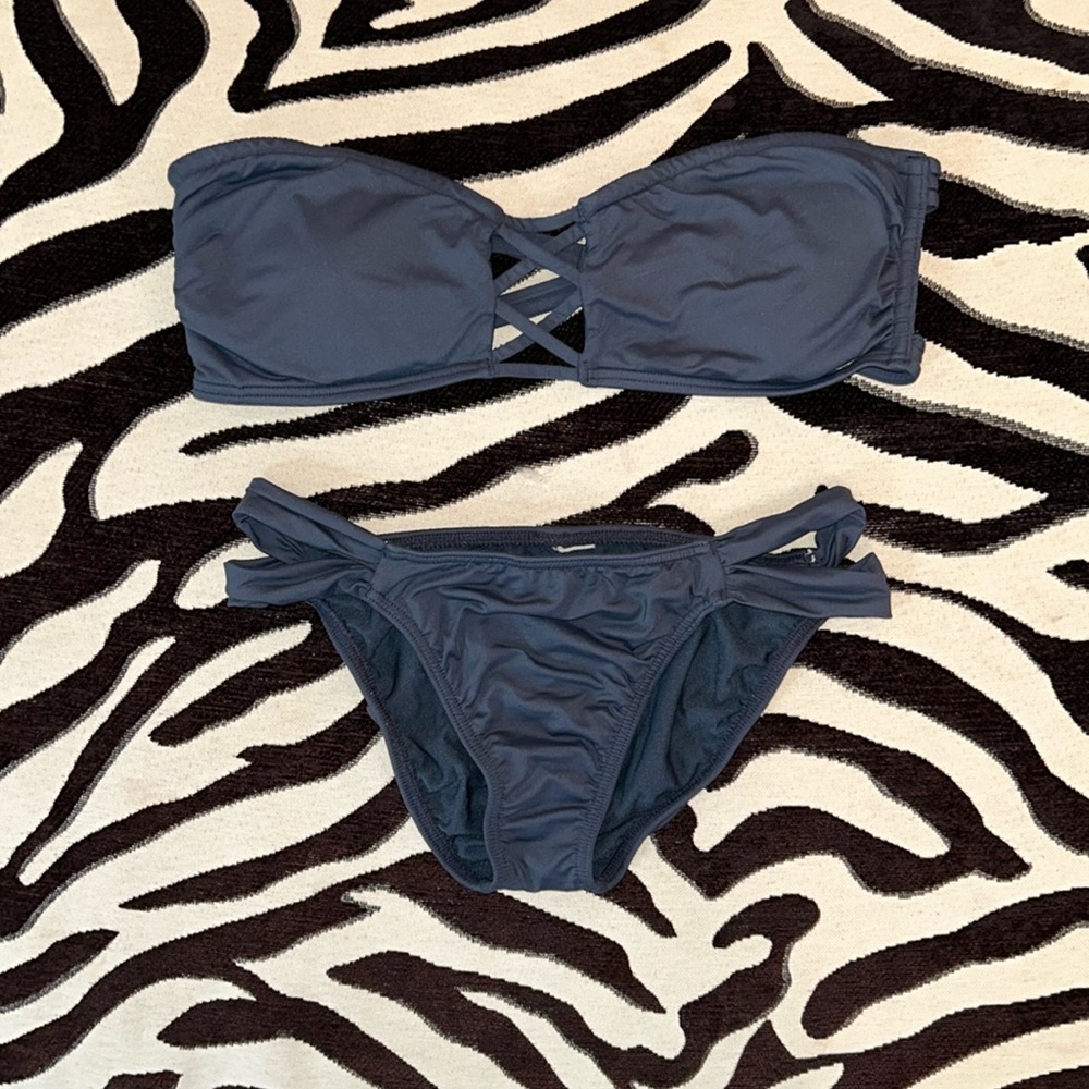 Women’s Navy Strapless Bikini Set